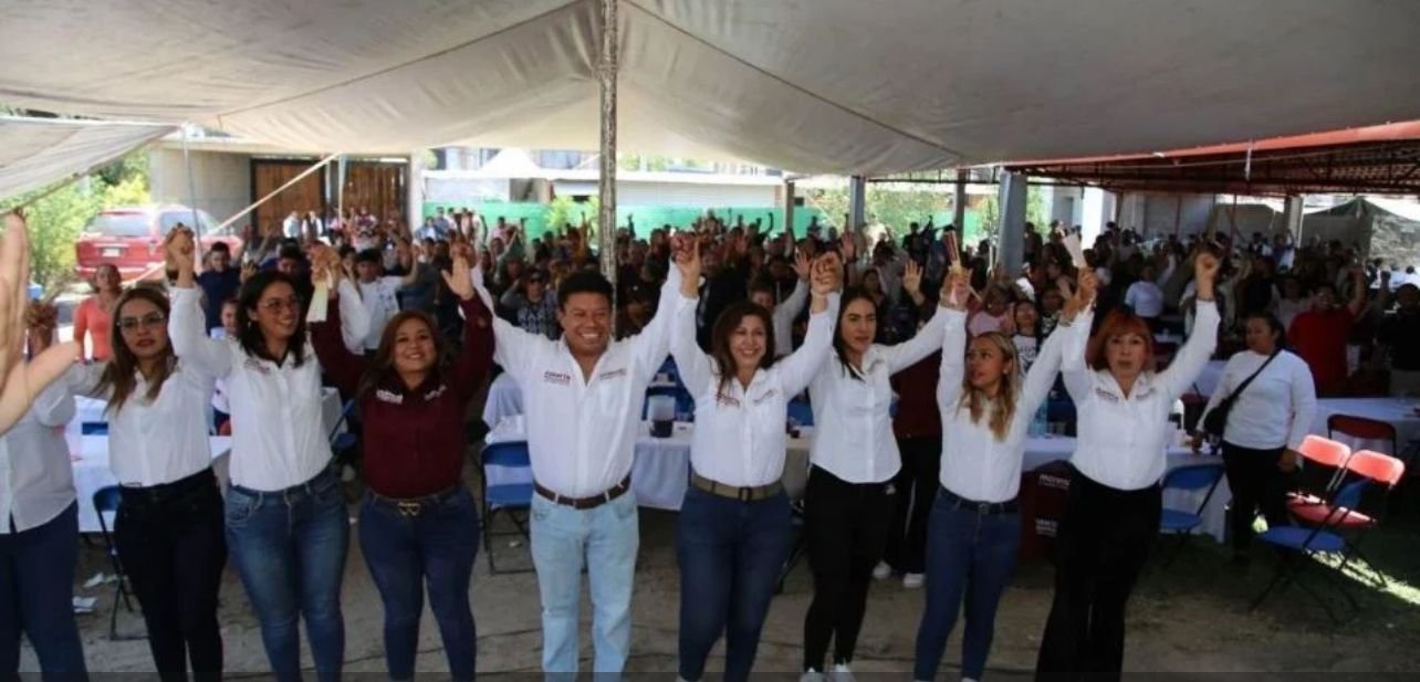 Profesor Félix Esquivel en evento de unidad y participación ciudadana